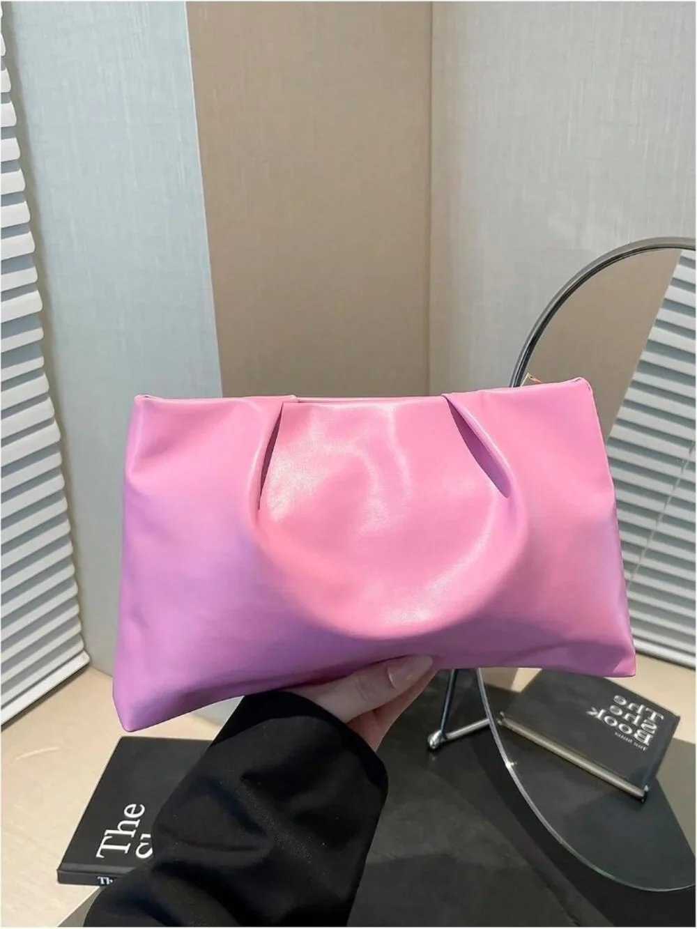 👜Women's Pink PU Leather Clutch Purses Small Zipper Elegant Ruched Handbag